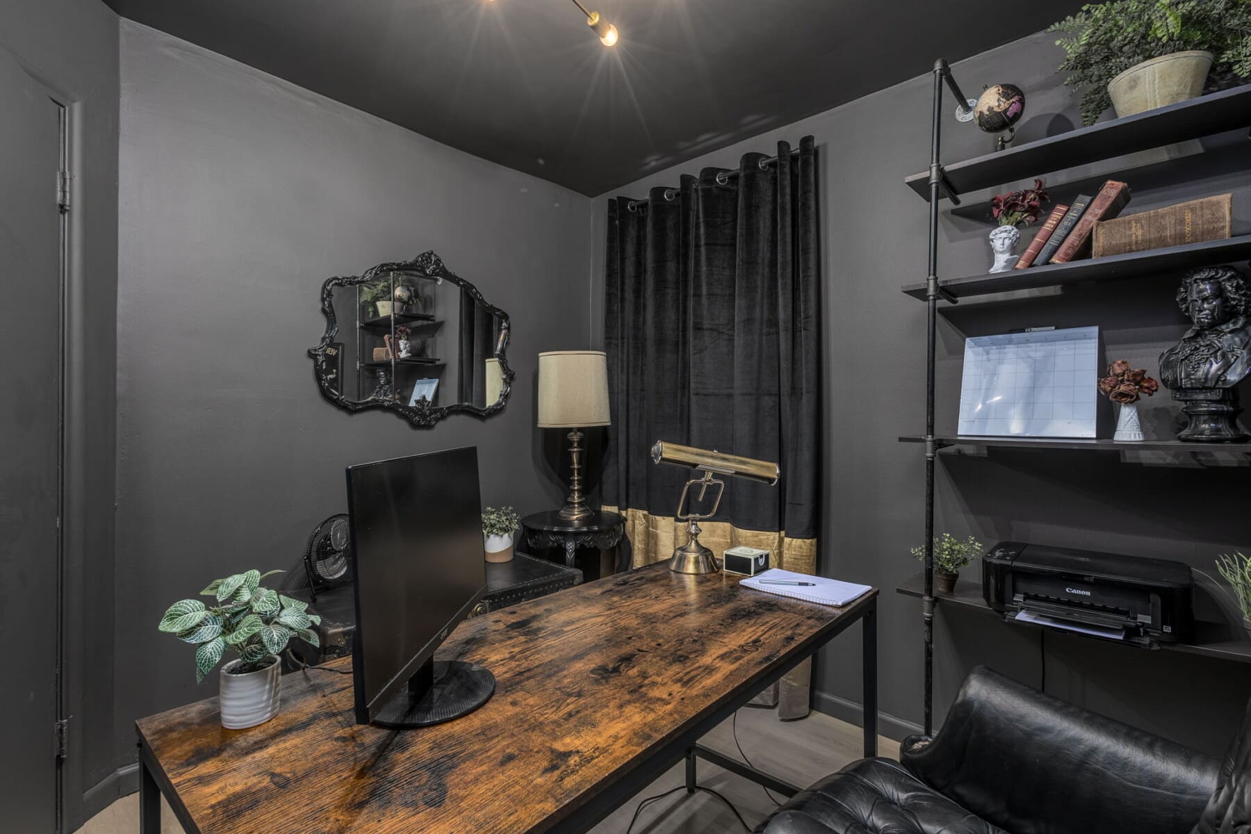 Homepage Office Photo